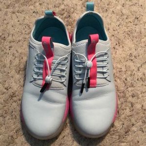 Womens pink and blue clove shoes